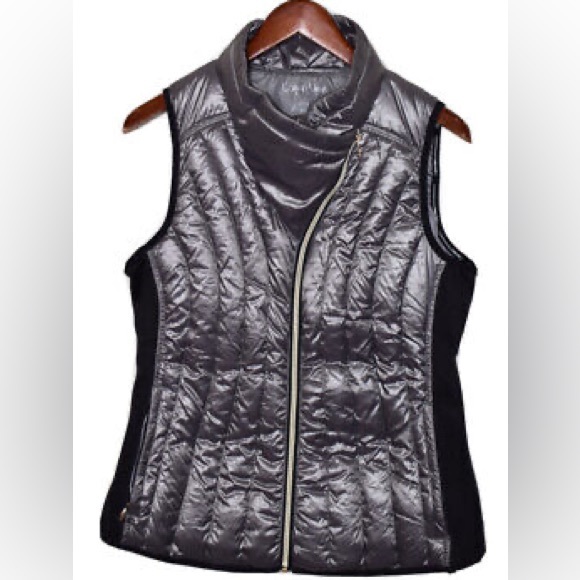 NWOT Calvin Klein Performance Puffer Vest - Picture 13 of 14